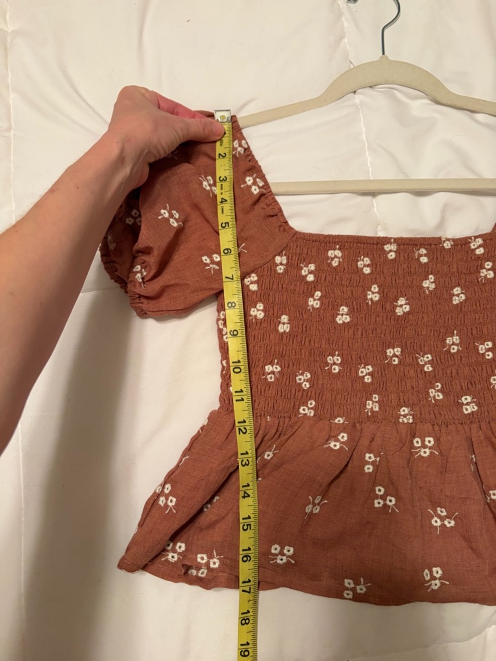 Altar'd State Rust Floral Puff-Sleeve Smocked Peplum Top - NWT Small - Picture 9 of 10